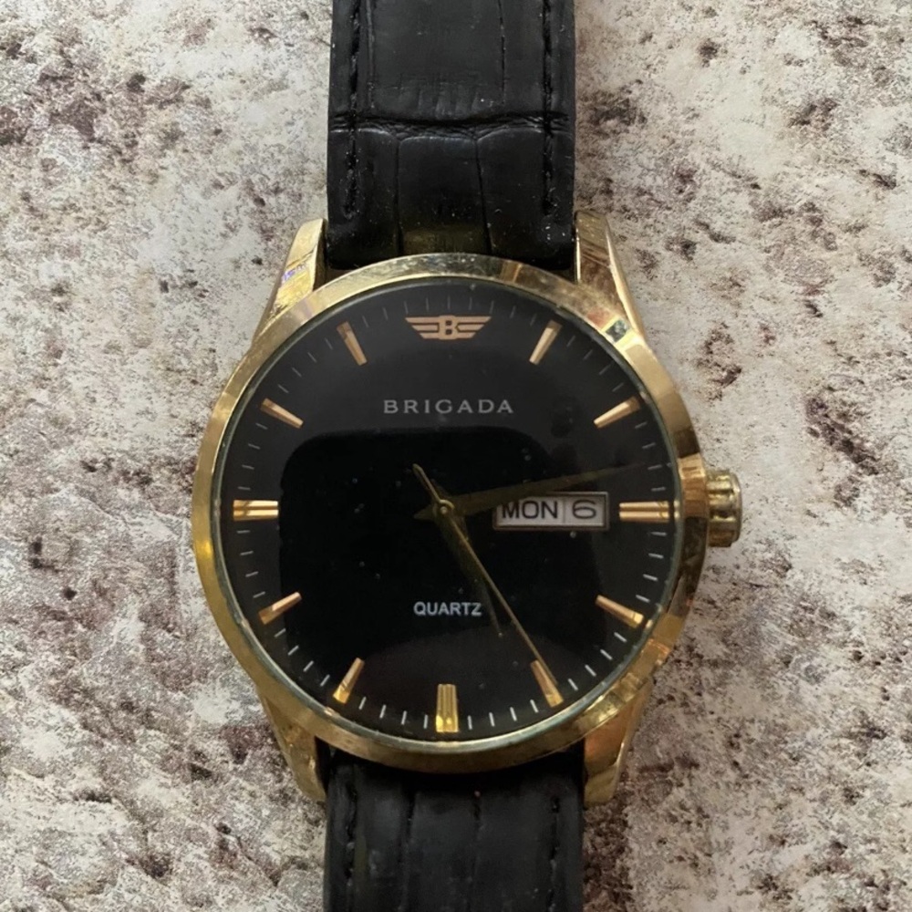Brigada Watch No Battery ** Genuine Leather **Used